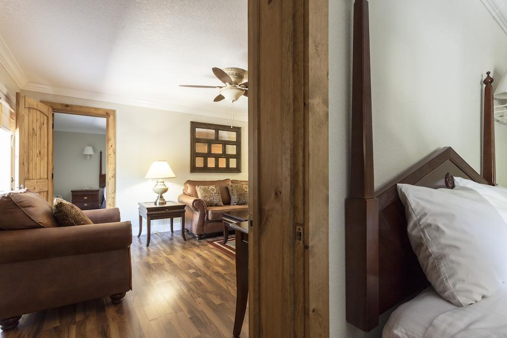 Four Seasons Motor Lodge 개틀린버그 객실 사진