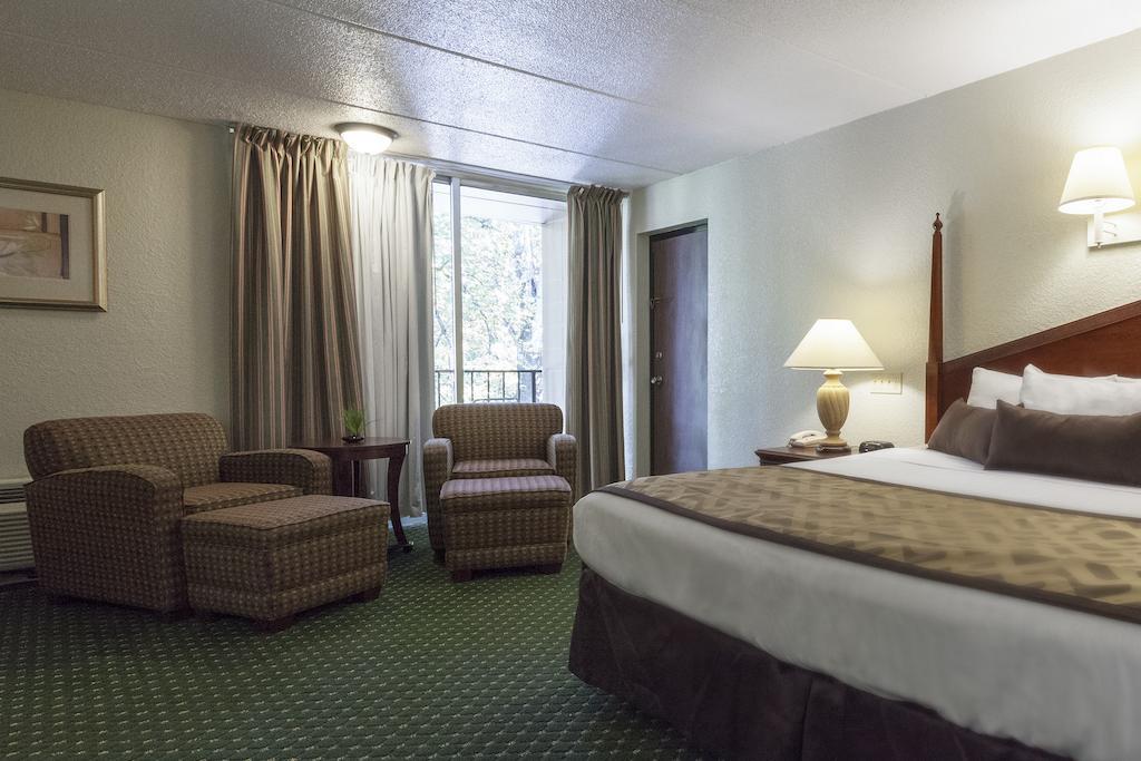 Four Seasons Motor Lodge 개틀린버그 외부 사진